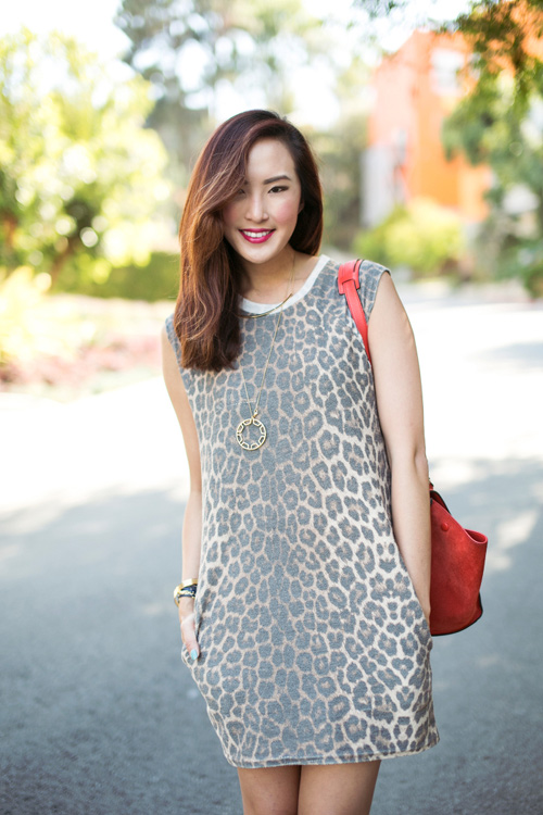 Học tín đồ diện họa tiết da báo tới công sở - 9