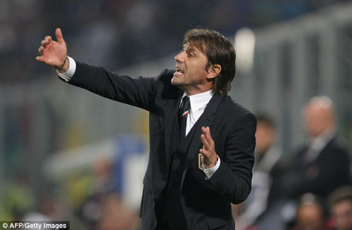 Hàng công yếu kém, Conte cân nhắc triệu hồi Balotelli - 1