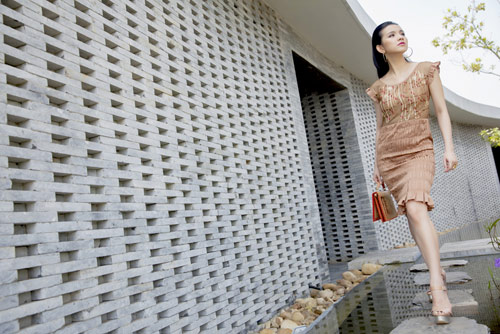 “Kiều nữ” Thùy Lâm tái xuất gợi cảm - 8