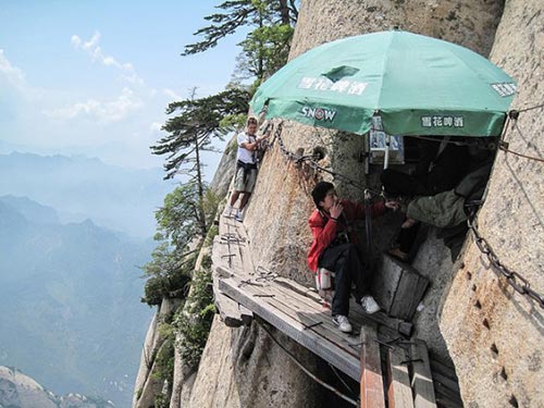 Những bậc thang ghê sợ nhất thế giới - 8