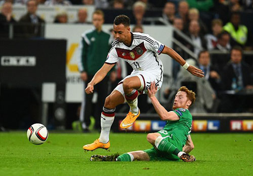 Đức - Ailen: Cú sốc cuối trận - 1