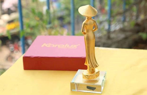 45 triệu đồng quà "độc" gắn kim cương, ruby đỏ dịp 20/10 - 4