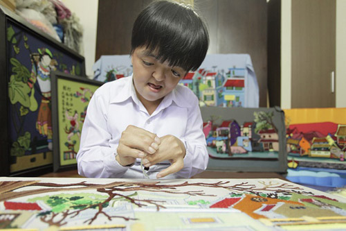 Dệt tình yêu Hà Nội bằng tranh thêu - 2