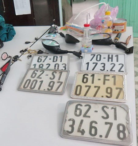 Bắt nhóm nghiện túy chuyên tiêu thụ xe gian - 3