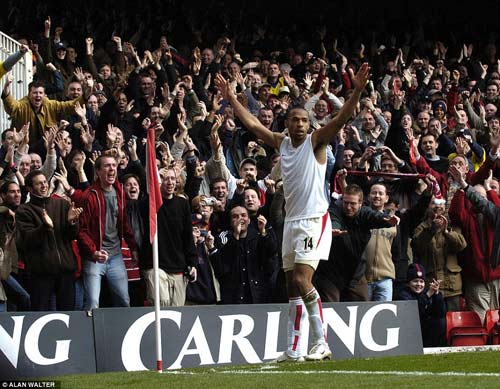 Nhớ về kỷ lục bất bại của Arsenal 10 năm trước - 6