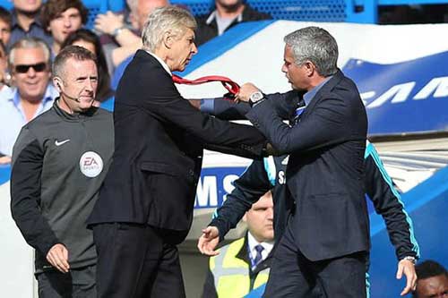 Mourinho bức xúc vì Wenger không bị phạt - 1