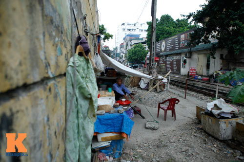 Vợ chồng già nép mình trong túp lều giữa Thủ đô - 5