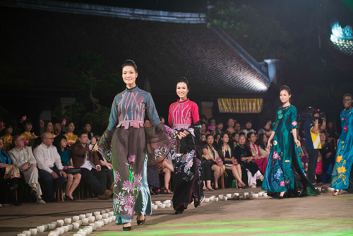 Hoa hậu Thùy Dung lung linh cùng áo dài - 2