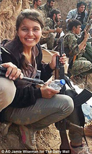 Những nữ binh quả cảm khiến IS khiếp đảm - 1