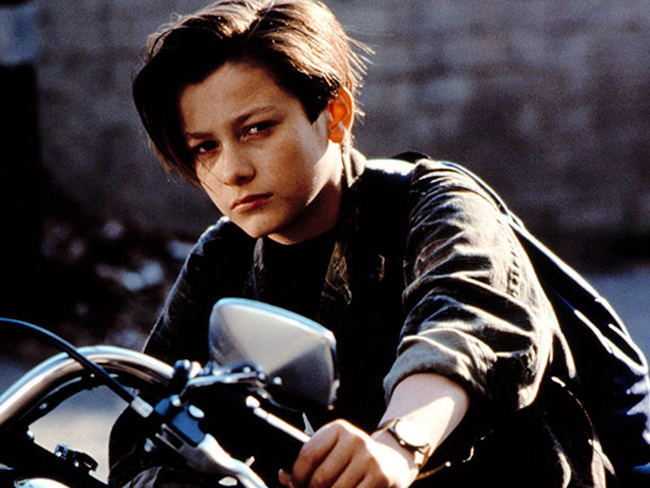 Diễn viên nhí Edward Furlong mạnh mẽ trong Terminator 2 (Kẻ hủy diệt)


