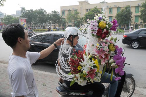 Hà Nội: Hoa tươi "hét" giá cao gấp 3 lần dịp 20/10 - 6