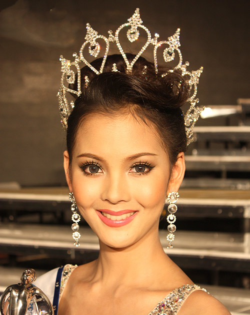 Bất ngờ trước nhan sắc của 8 mỹ nhân từng là đàn ông - 10