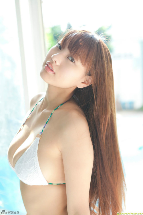 Ngắm ca sỹ Nhật nõn nà "như trứng gà bóc" - 5