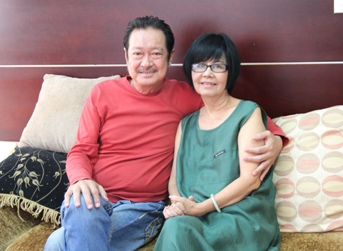 Vợ chồng Chánh Tín tái xuất sau scandal nợ nần - 1