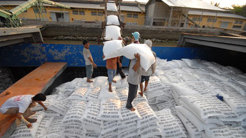 Xuất khẩu gạo hàng đầu thế giới: VN đang trợ cấp cho nước ngoài - 1
