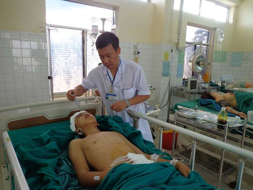 Tai nạn ở Đắk Lắk: Tài xế gây tai nạn mới được cấp bằng - 1