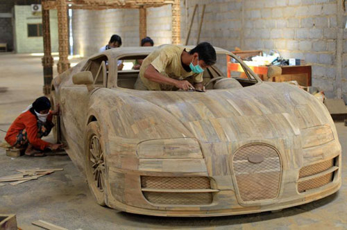 Bugatti Veyron làm từ gỗ giá 3.300 USD - 1