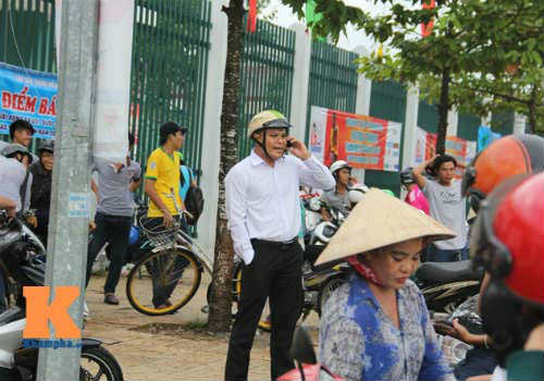 U19 đá đẹp: Cần Thơ lên “cơn sốt", fan đội mưa săn vé - 13