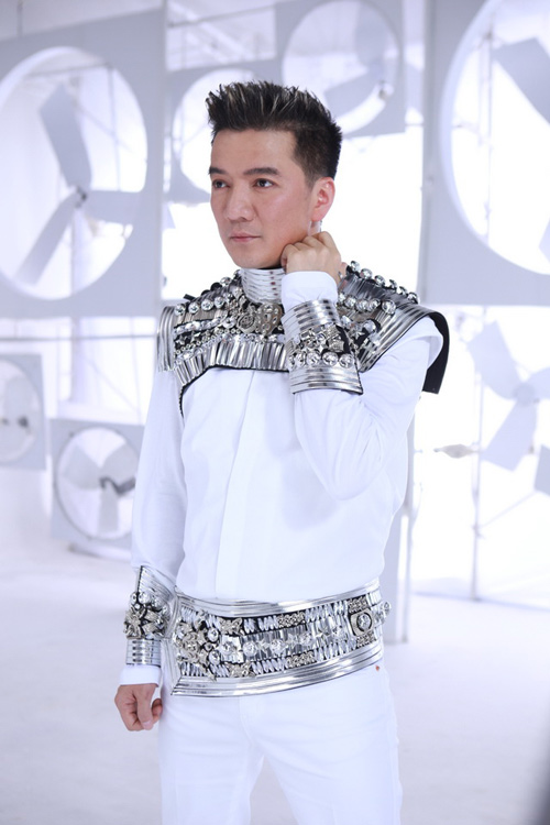 Mr. Đàm quay MV mới cùng 300 fans - 7