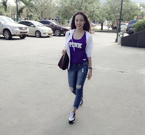 Những 9X xinh đẹp cưỡi mô tô xôn xao dân mạng - 9