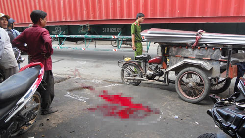 Thanh niên bị tôn cắt vào cổ tử vong - 2