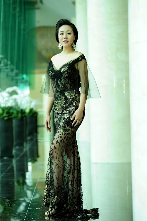 “Soi” phong cách thời trang của các hoa hậu Việt - 19