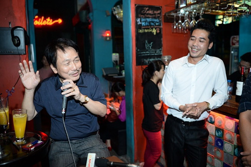 Nhạc sĩ Phú Quang: Hát nhạc tôi đừng hú hét, rên rỉ - 2