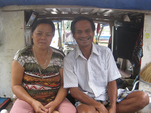 Cặp vợ chồng vớt hơn 300 xác chết trên sông Sài Gòn - 1