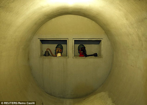 Khám phá hầm ngầm bí mật của trùm phát xít Ý - 3