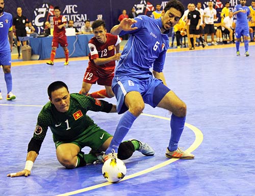 Đánh bại Kuwait, ĐT Việt Nam giành vé vào tứ kết - 1