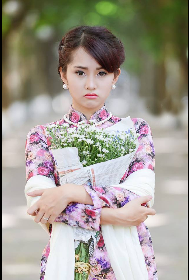 Quỳnh Phương được cộng đồng mạng biết đến qua những bộ ảnh xinh lung linh
