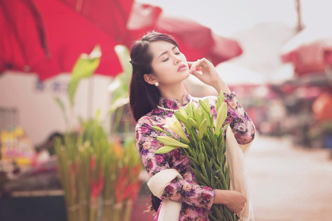 Dịu dàng bên chợ hoa Quảng Bá

