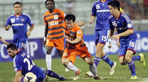 Văn Quyến tỏa sáng, V.Ninh Bình vào tứ kết AFC Cup - 1
