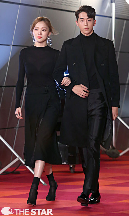 "Người tình Song Hye Kyo" lập cú đúp vì phong cách đẹp - 10