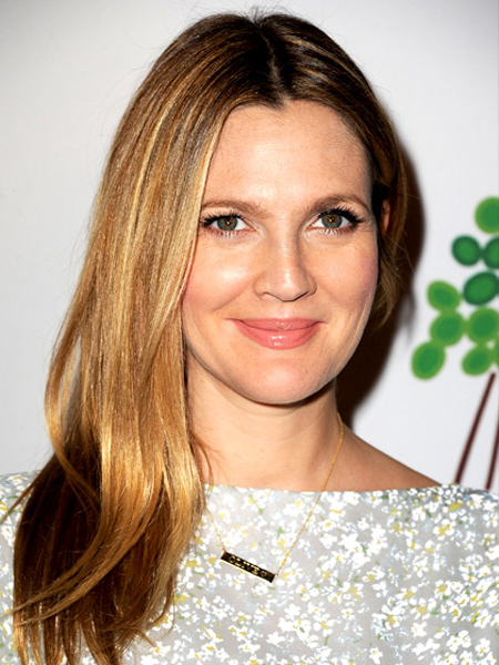 Mỹ nhân Hollywood trẻ, già hơn bởi tóc - 11