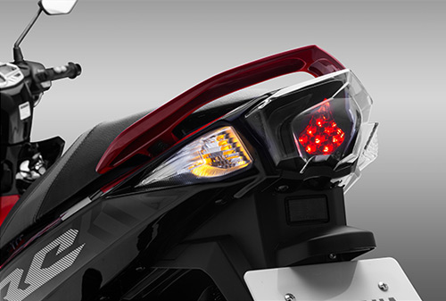 Cận cảnh Yamaha Nouvo FI phiên bản GP mới ra mắt - 13
