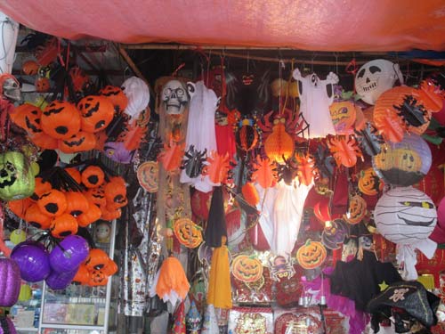 Hà Nội: Ảm đạm thị trường Halloween - 3