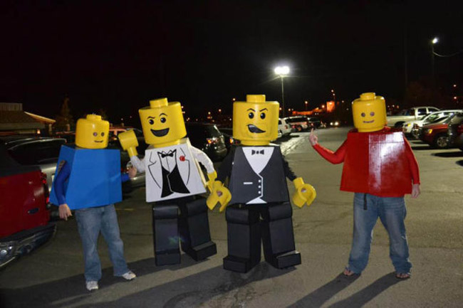 Anh em Lego hội tụ
