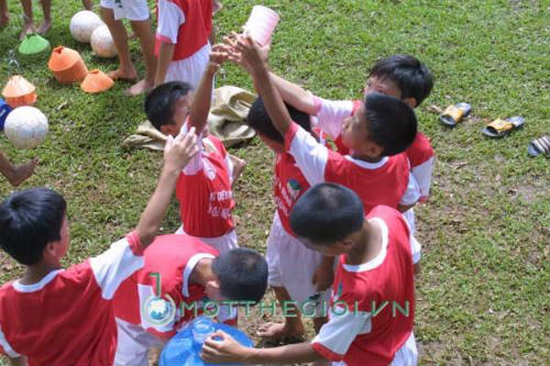 Ảnh độc: Ngắm các cầu thủ HAGL JMG những ngày còn bé tí - 2