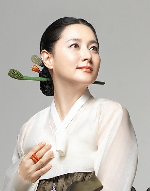 Lee Young Ae: Vẻ đẹp vượt thời gian - 15