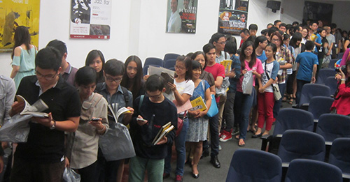 Tác giả "Sát thủ đầu mưng mủ" ra sách dã sử - 1