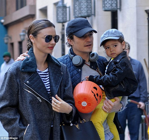 Miranda Kerr bị đồn bỏ đại gia, yêu Tom Cruise - 2