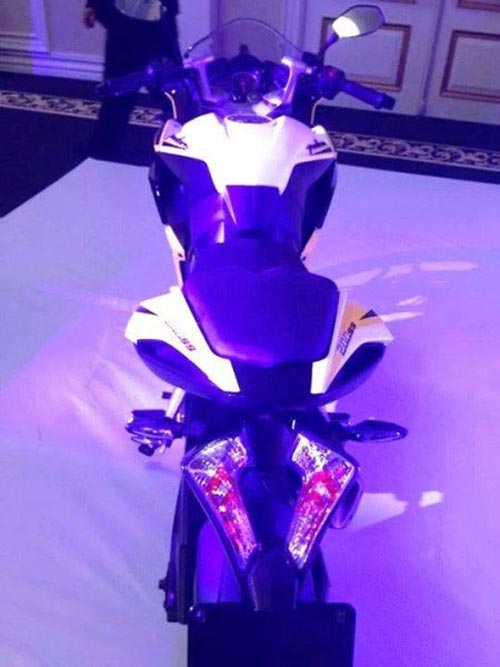 Xe côn tay giá rẻ Bajaj Pulsar 200SS lộ diện - 3