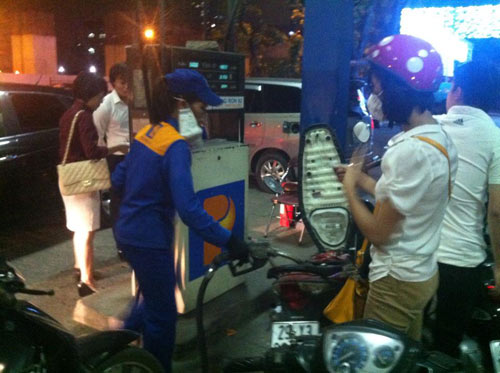 Giá xăng sẽ giảm lần thứ 9 liên tiếp? - 1