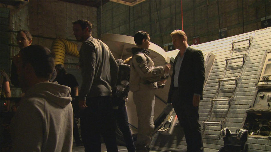 Bom tấn viễn tưởng "Hố tử thần" quy tụ dàn sao Oscar - 16