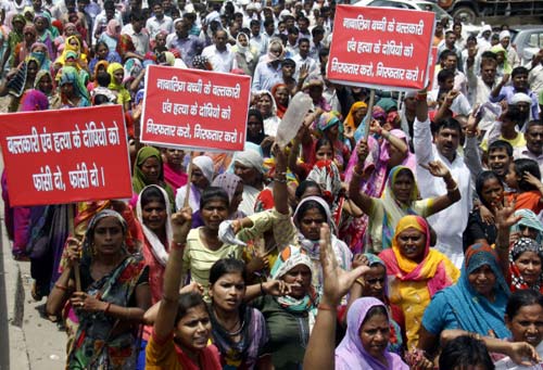 Ấn Độ: Bố tra tấn, sát hại kẻ hiếp dâm con gái - 1