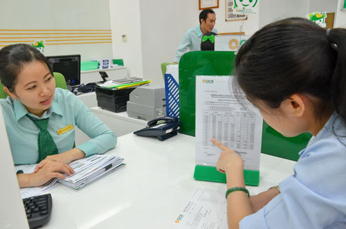 Lãi suất vẫn là gánh nặng - 1