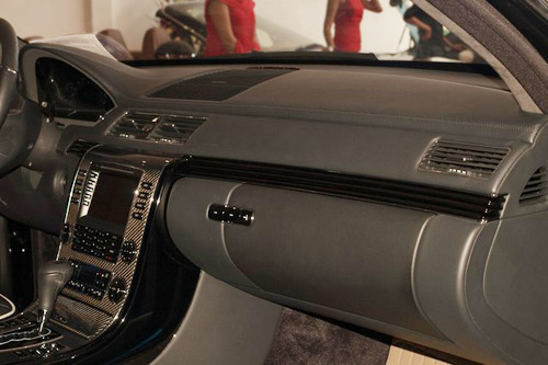 Khám phá Maybach 62S của bố chồng Hà Tăng - 11