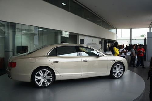 Xe siêu sang Bentley chính thức có mặt tại Việt Nam - 5