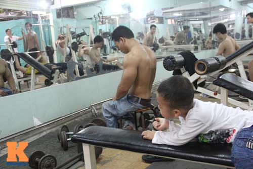 Thợ sửa điện tử Lê Văn Công & động lực để phá kỷ lục TG - 8